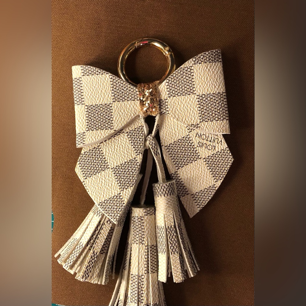 Handmade Cream/Brown Tassel Key Holder